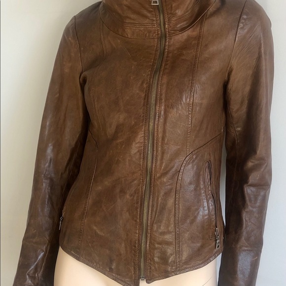 Italian leather jacket-made in Canada - Picture 3 of 8